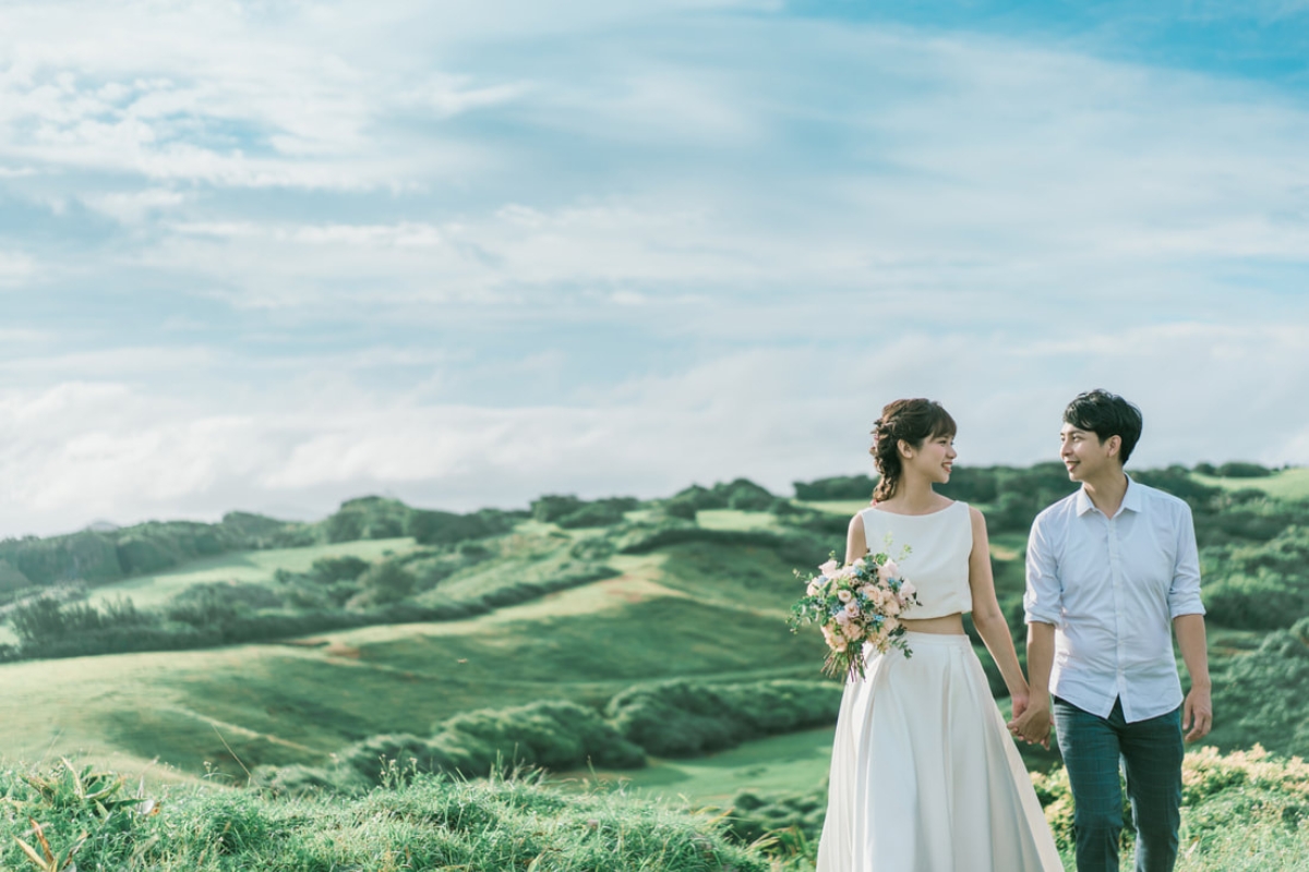 Taiwan Pre-Wedding Photoshoot Quaint Neighborhood Lush Green Hills Beach Romantic Getaway by  on OneThreeOneFour 14