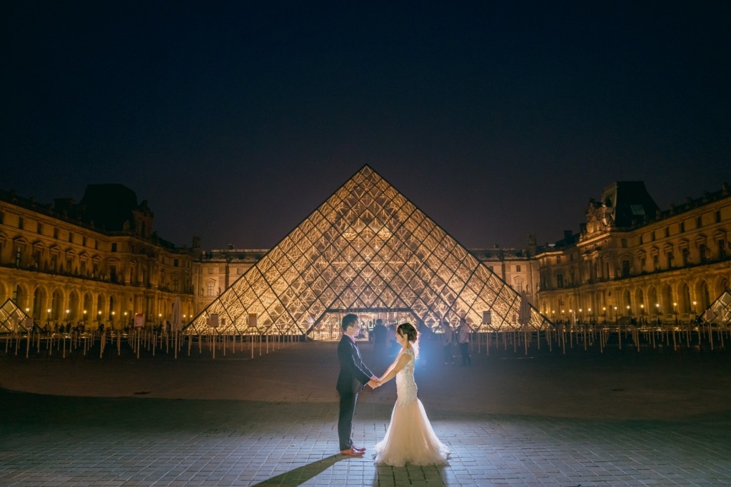 Paris Pre-wedding Photos At Chateau de Sceaux, Eiffel Tower, Louvre Night Shoot by Son on OneThreeOneFour 59