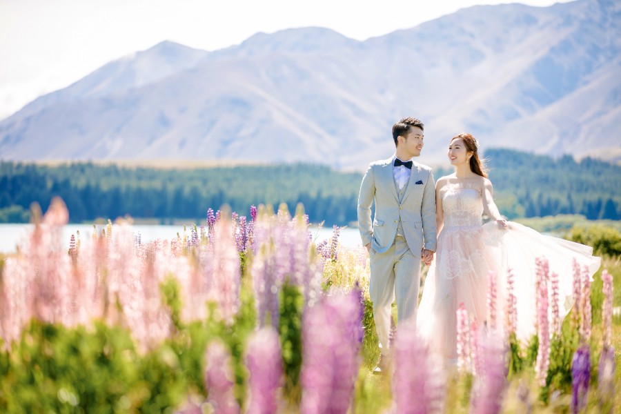 SH&J: Romantic fairytale pre-wedding in New Zealand with horse and at Lake Pukaki and Lake Tekapo by Fei on OneThreeOneFour 20