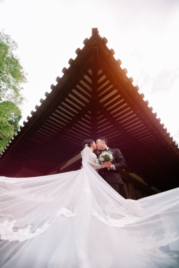 Japan Kyoto Pre-Wedding Photoshoot At Nara Deer Park, Fushimi Inari Shrine, Osaka Castle, Shinsekai and Shinsaibashi by Kinosaki  on OneThreeOneFour 5