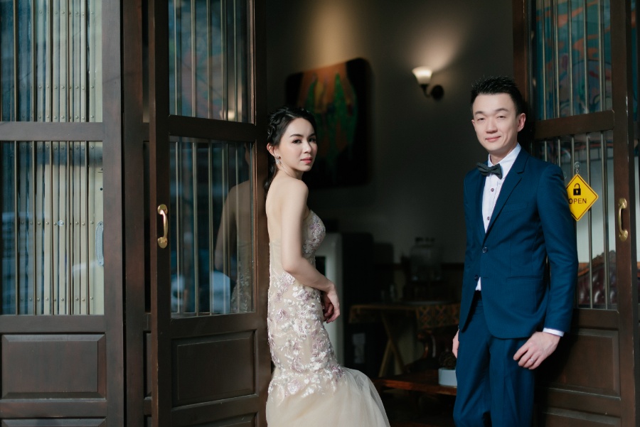 Bangkok Chong Nonsi and Chinatown Prewedding Photoshoot in Thailand by Sahrit on OneThreeOneFour 51