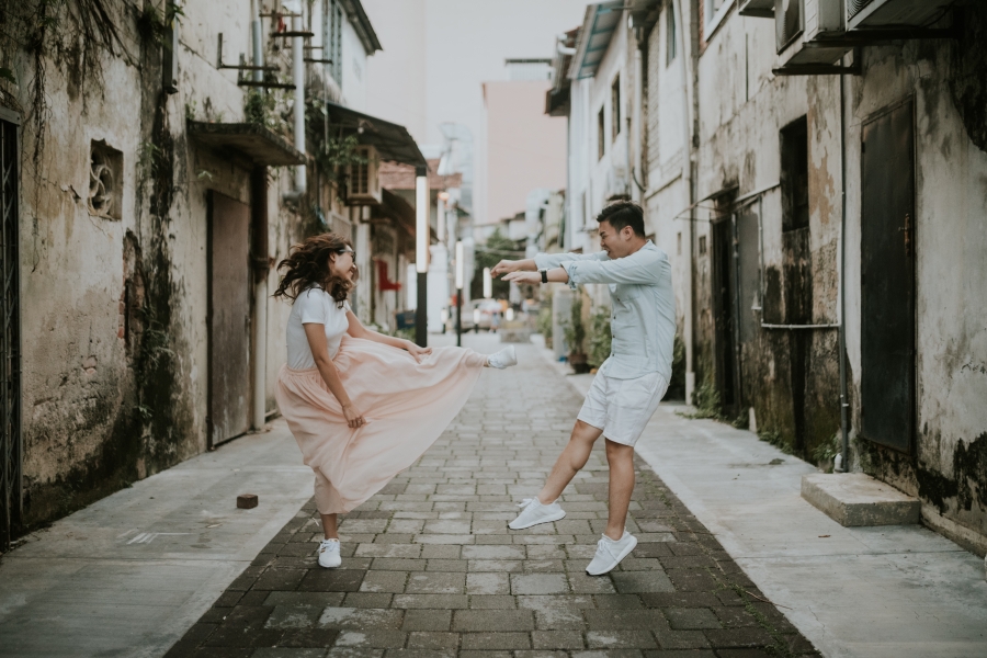 Malaysia Pre-Wedding Photoshoot At Old Streets And Sandy Beach In Johor Bahru by Ed on OneThreeOneFour 3