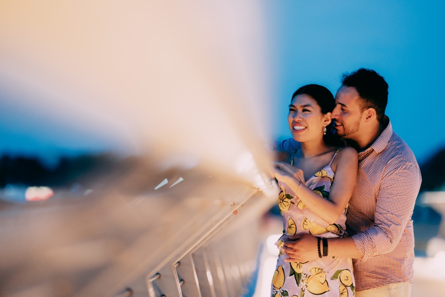 Singapore Surprise Wedding Proposal Photoshoot At Marina Barrage With Singapore Flyer by Michael on OneThreeOneFour 24