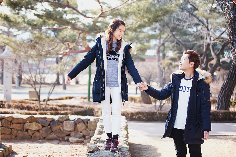 Korea Winter Casual Couple Photoshoot At National Folk Museum  by Junghoon on OneThreeOneFour 2