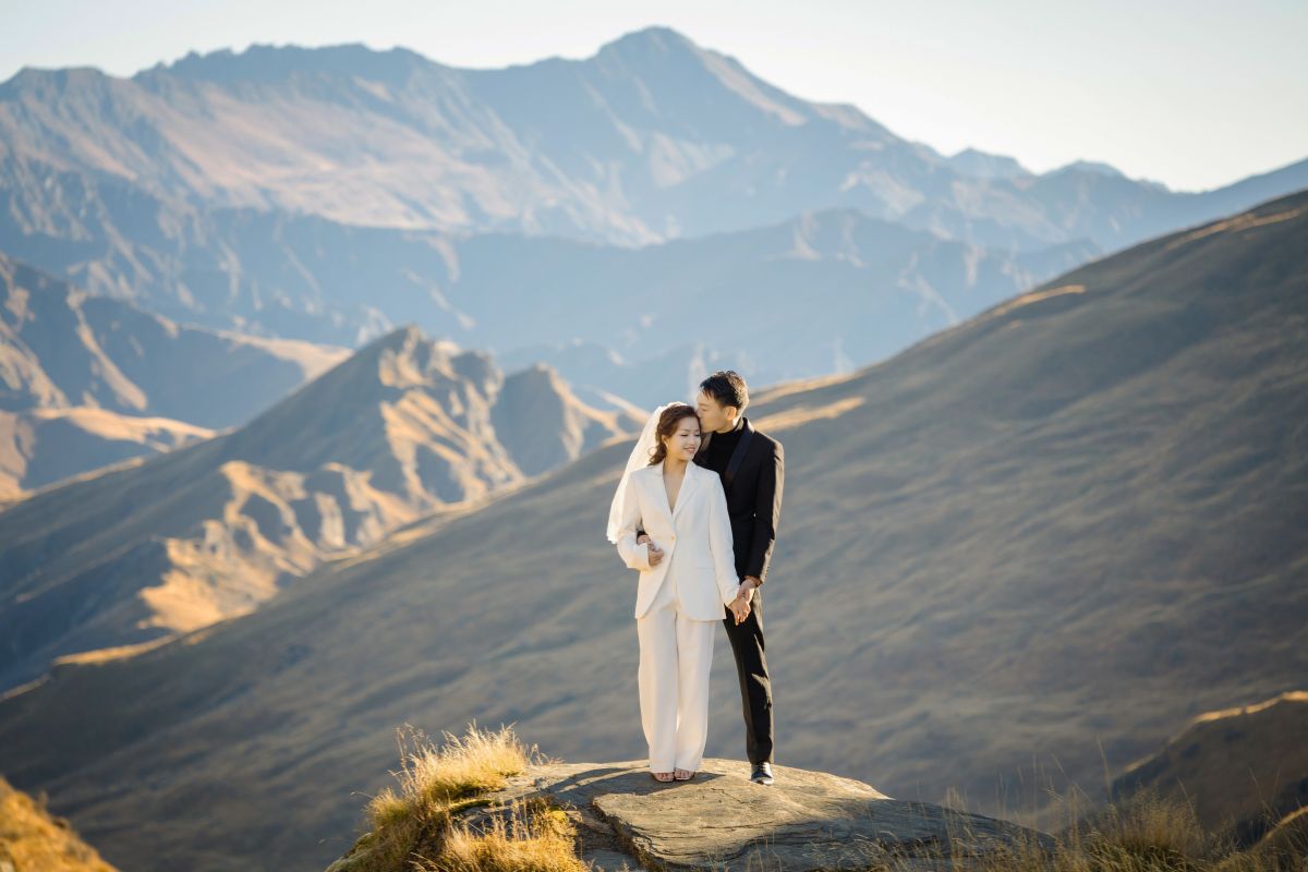 New Zealand Autumn Golden Foliage Peak Pebbled Lake Pre-Wedding Photoshoot  by Fei on OneThreeOneFour 5