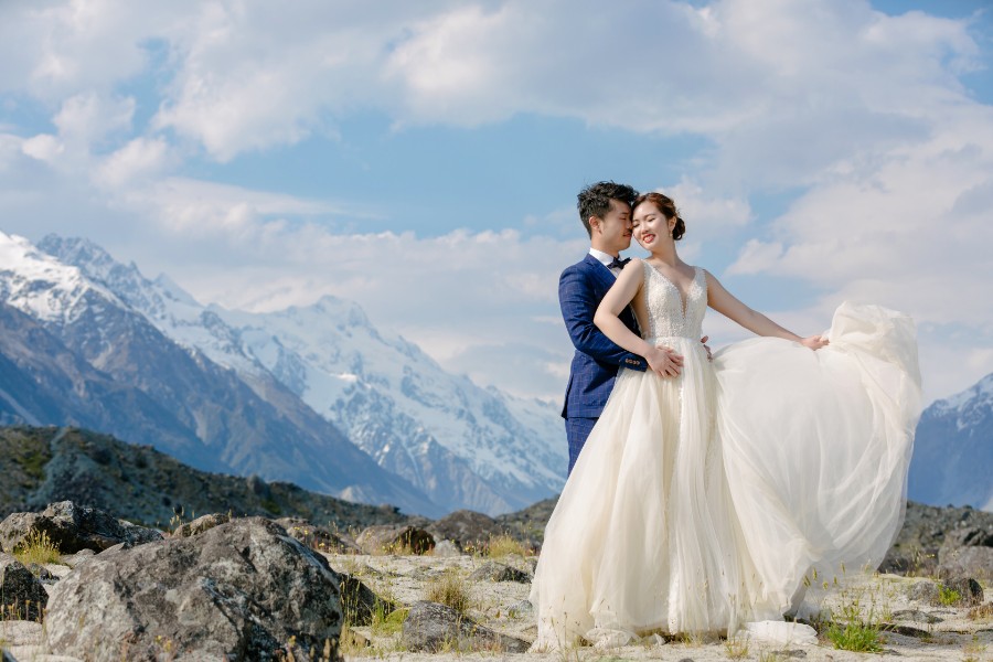 SH&J: Romantic fairytale pre-wedding in New Zealand with horse and at Lake Pukaki and Lake Tekapo by Fei on OneThreeOneFour 17