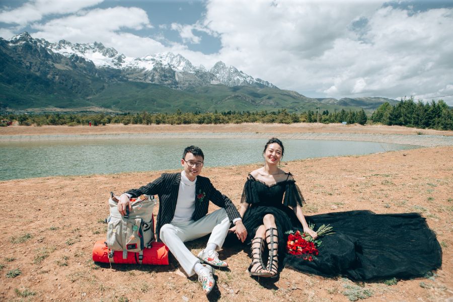 Yunnan Outdoor Pre-Wedding Photoshoot At Lijiang by Cao on OneThreeOneFour 1