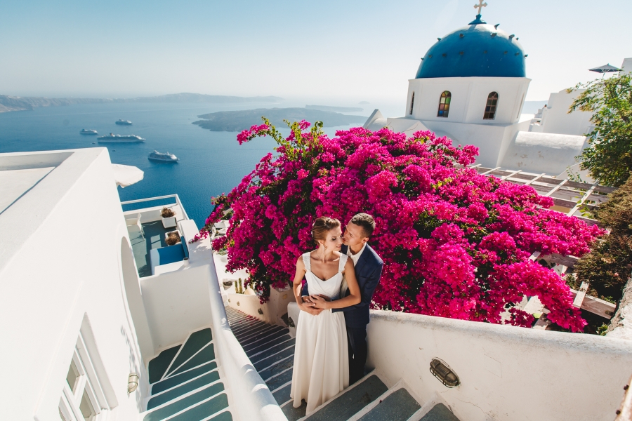 Santorini Pre-Wedding Photoshoot At Oia Blue Dome Church by Nabi on OneThreeOneFour 5