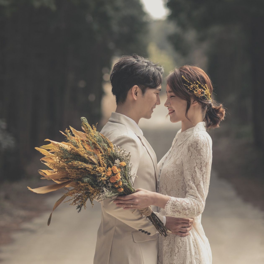 Korea Jeju Island Pre-Wedding Photography by Huang  on OneThreeOneFour 19