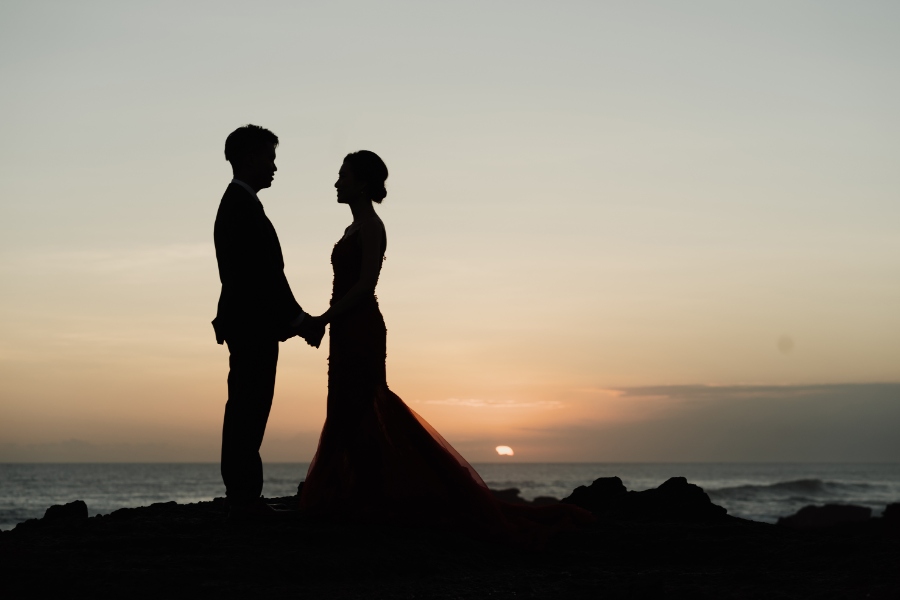 K&C: Hong Kong Couple's Sunrise to Sunset Bali Pre-wedding Photoshoot by Hendra on OneThreeOneFour 41