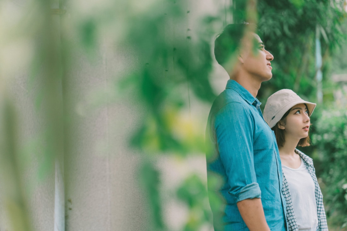 Taiwan Pre-Wedding Photoshoot Abandoned Estate Blue House Gardens by  on OneThreeOneFour 8