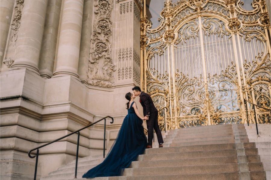Paris Eiffel Tower and the Louvre Prewedding Photoshoot in France by Vin on OneThreeOneFour 37