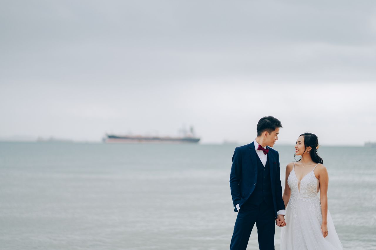 Oriental-inspired Cheongsam Pre-Wedding Photoshoot in Singapore by Michael on OneThreeOneFour 40