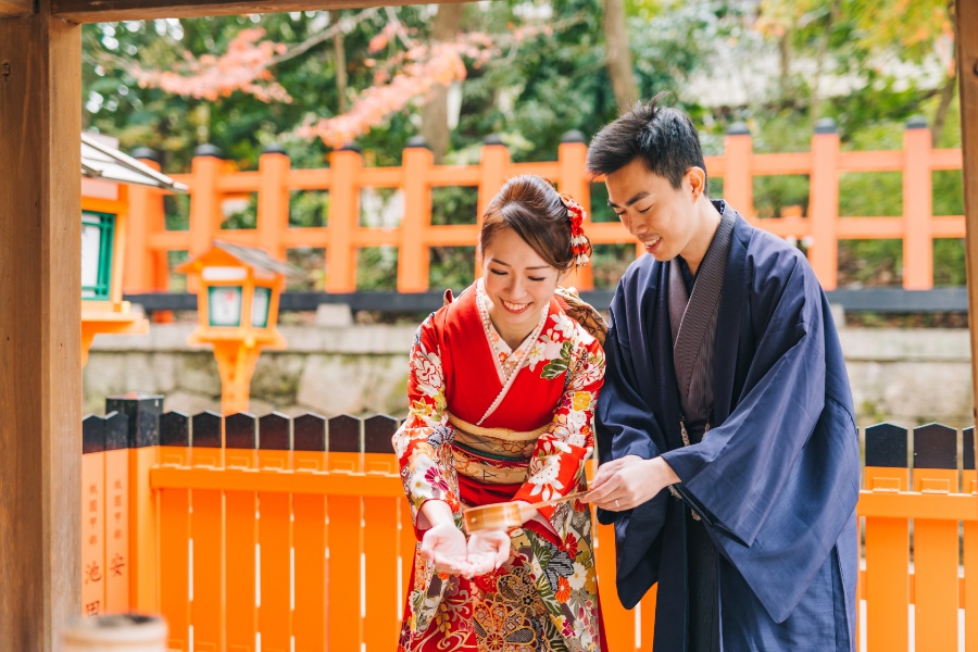 Japan Kyoto Autumn Higashiyama Kimono Prewedding Photoshoot by Shu Hao on OneThreeOneFour 9