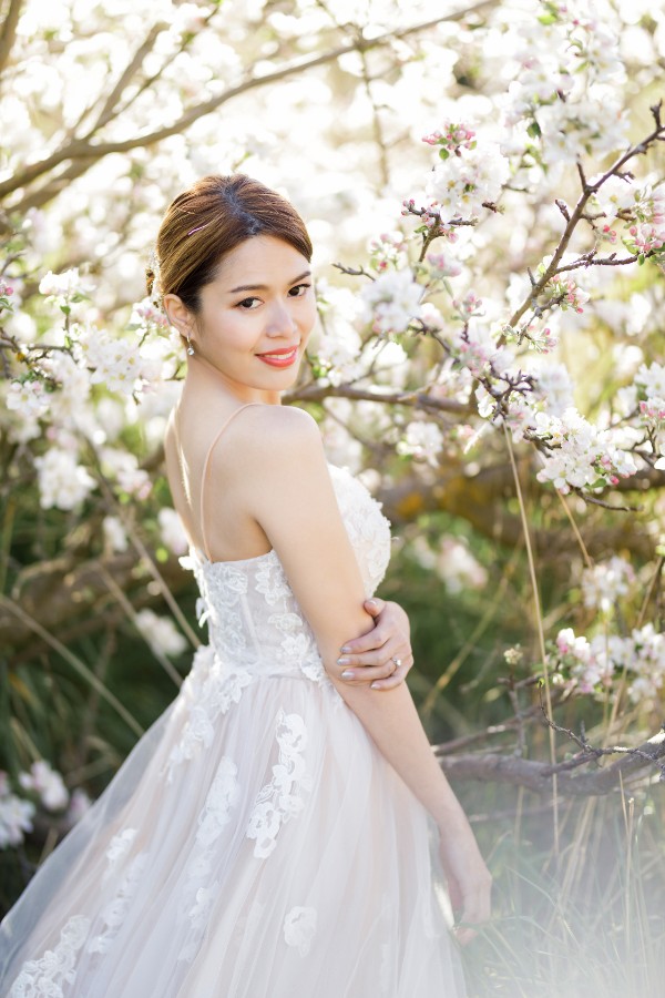 N&J: 紐西蘭婚紗拍攝 - 科羅曼德爾峰、冰川，櫻花 by Fei on OneThreeOneFour 1