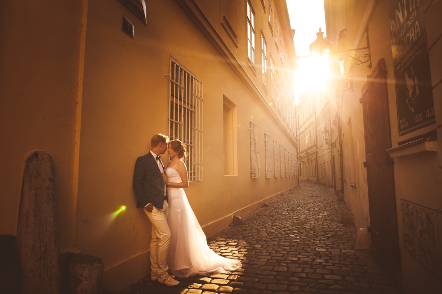 Prague Pre-Wedding Photoshoot At Old Town Square And Charles Bridge  by Nika  on OneThreeOneFour 6