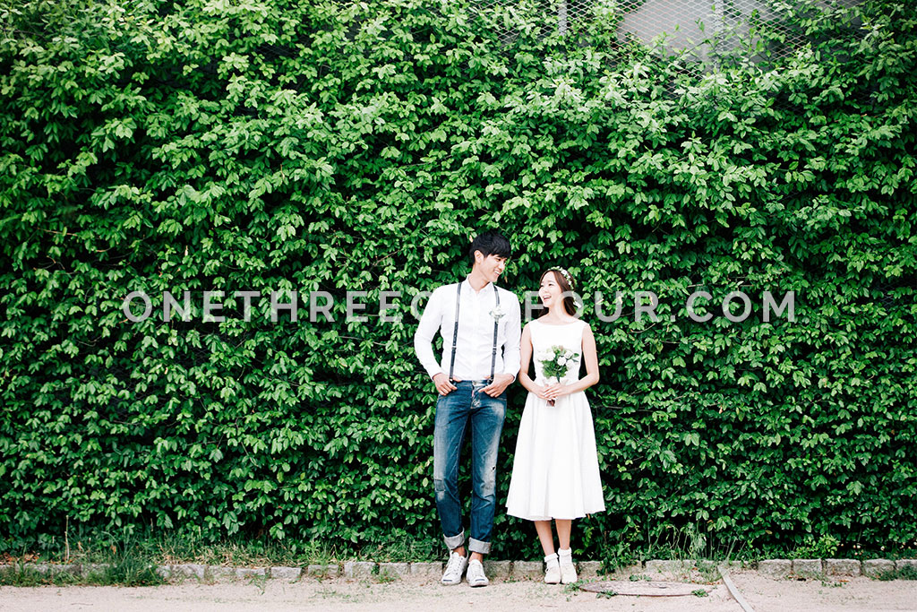 [AUTUMN] Korean Studio Pre-Wedding Photography: Seonyudo Park (선유도 공원)  (Outdoor) by The Face Studio on OneThreeOneFour 31