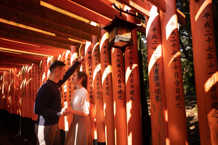 Japan Kyoto Pre-Wedding at Fushimi Inari Shrine and Nara Park by Kinosaki  on OneThreeOneFour 8