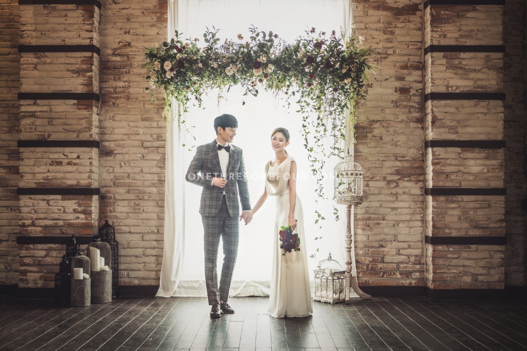 Korean Studio Pre-Wedding Photography: 2017 ePhoto Essay Studio Collection by ePhoto Essay Studio on OneThreeOneFour 30