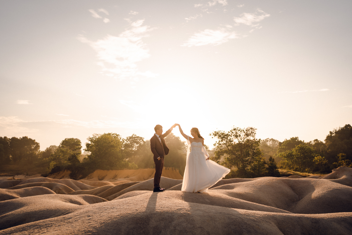 Bintan Pre-Wedding Photoshoot: Chen Yu & Yu Xuan’s Romantic Shoot at Blue Lake, Sand Dunes & ANMON Resort by HS on OneThreeOneFour 16