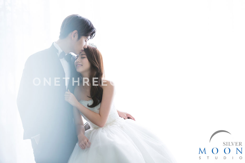 Korean Studio Pre-Wedding Photography: Elegance by Silver Moon Studio on OneThreeOneFour 14