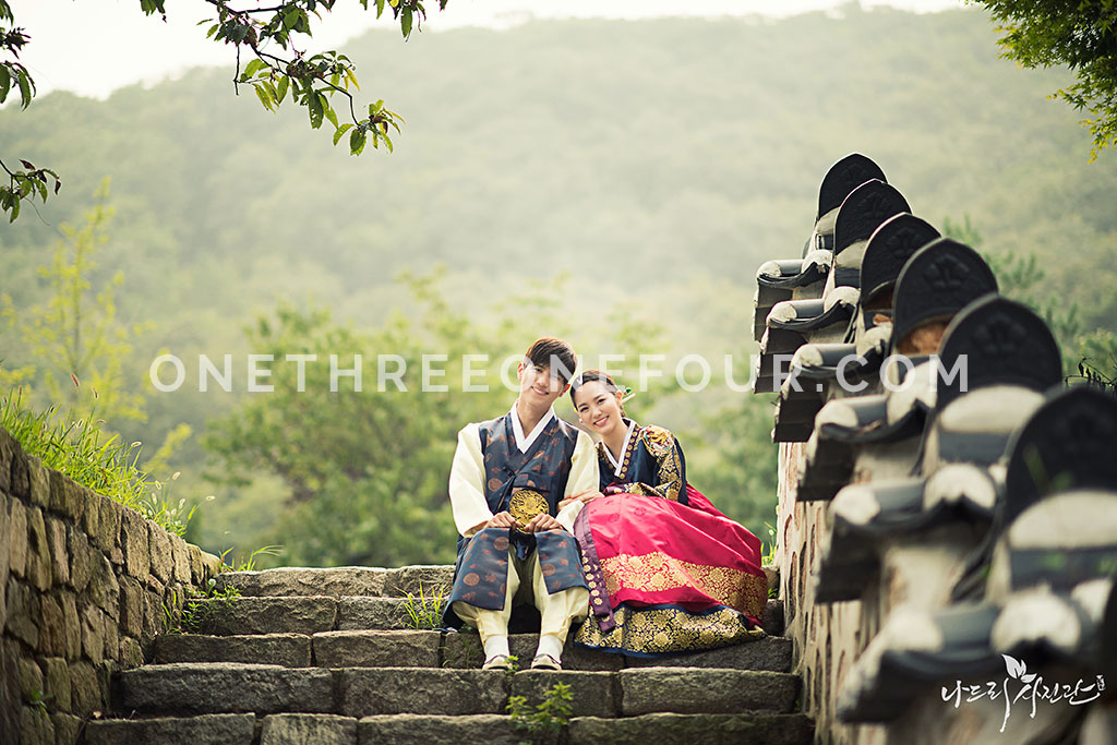 Korean Studio Pre-Wedding Photography: Hanbok by Nadri Studio on OneThreeOneFour 3