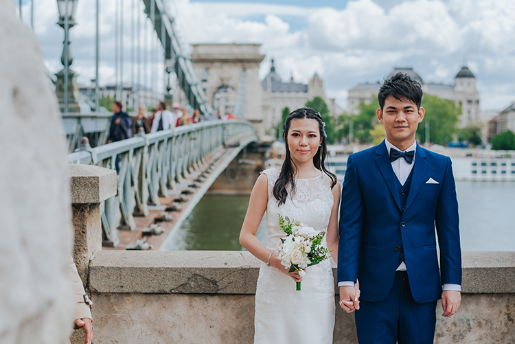 budapest wedding photoshoot Széchenyi Chain Bridge