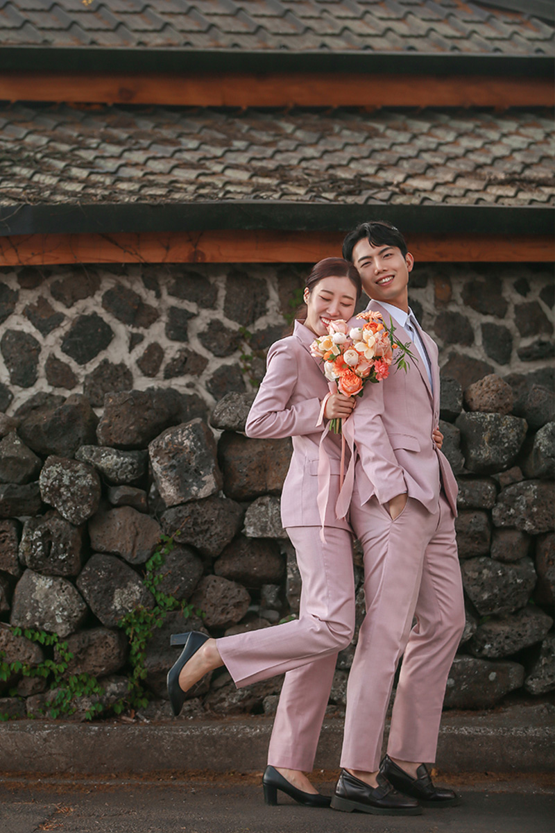 Enchanting Spring Pre-Wedding Photoshoot at Jeju Island by Byunghyun on OneThreeOneFour 1