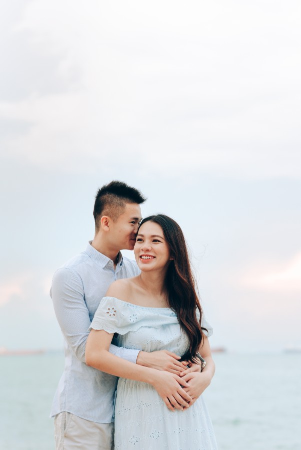 Singaporean influencer Faustina's maternity shoot at East Coast Park by Toh on OneThreeOneFour 8