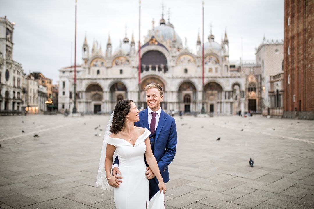 D&K: Romantic pre-wedding photoshoot at Italy Venice by Valerio on OneThreeOneFour 3