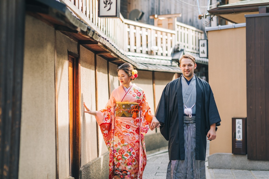 Kyoto Kimono Prewedding Photoshoot Higashiyama District Japan by Shu Hao on OneThreeOneFour 77