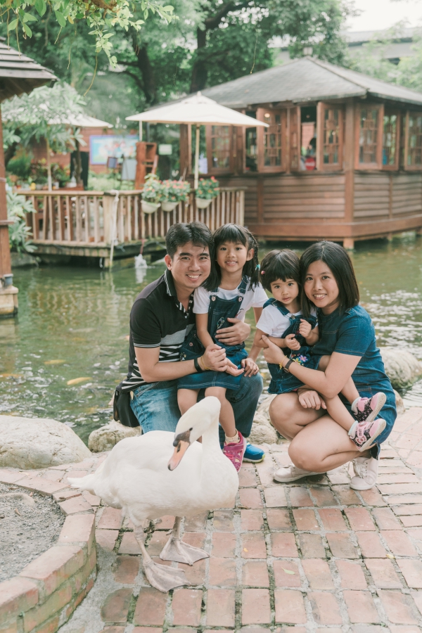 Taiwan Casual Family Photoshoot At An Animal Farm in Kaohsiung City by Star on OneThreeOneFour 8