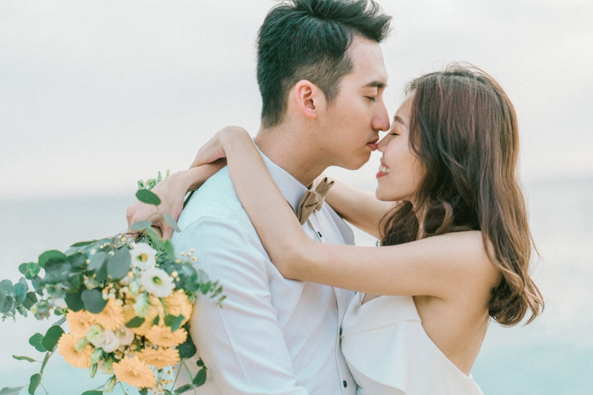 Taiwan Pre-Wedding Photoshoot Cafe Pier Lighthouse Countryside Street Beach by  on OneThreeOneFour 45