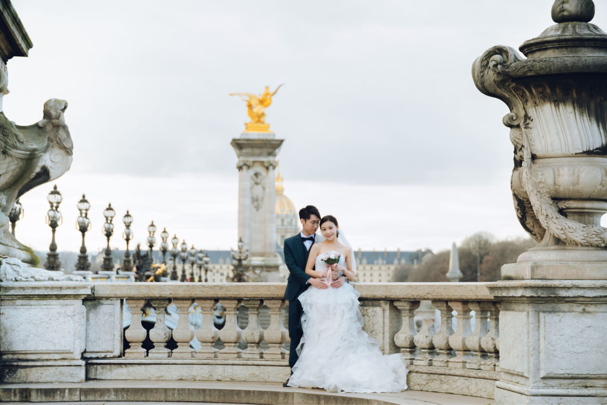 Paris prewedding photoshoot at Palace Du Trocadero, Seine River, Petite Palais, Pont Alexandre, Tuileries Garden & Lourve Museum by Arnel on OneThreeOneFour 6