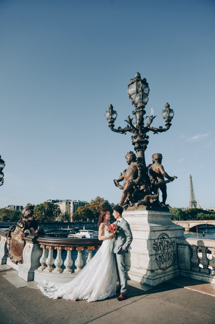 A&M: 巴黎婚紗攝影 - 艾菲爾鐵塔，羅浮宮，比爾哈凱姆橋 by Arnel on OneThreeOneFour 23