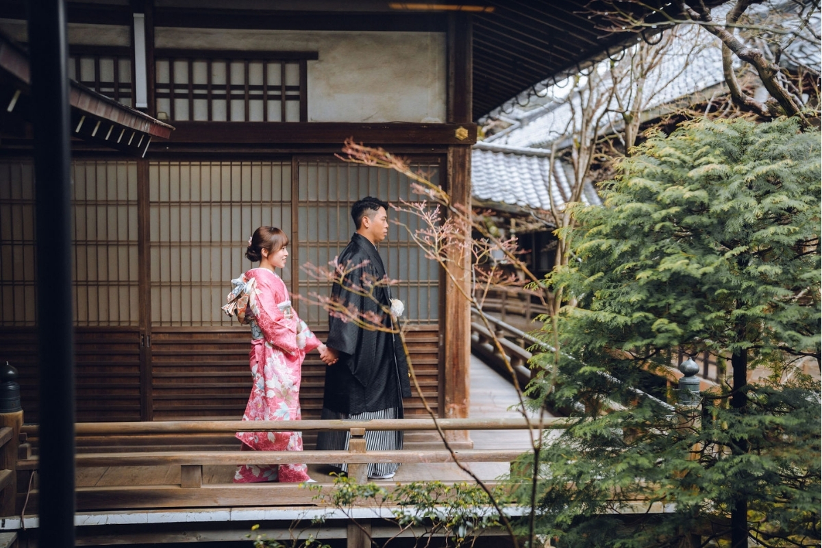 Kyoto Pre-Wedding Photoshoot with Eikando Temple, Kinosaki, Nara Deer Park & Mt. Wakakusa by Kinosaki on OneThreeOneFour 4