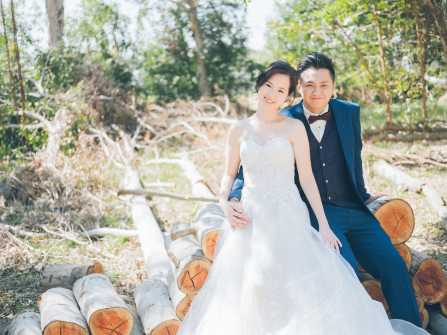 Hong Kong Outdoor Pre-Wedding Photoshoot At Nam Sang Wai by Paul on OneThreeOneFour 0