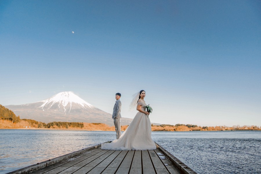 B&K: Pre-wedding with Mount Fuji in Tokyo by Ghita on OneThreeOneFour 21