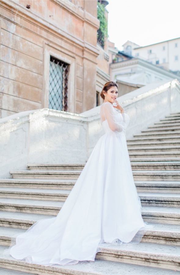 Italy Rome Colosseum Prewedding Photoshoot with Trevi Fountain  by Katie on OneThreeOneFour 21