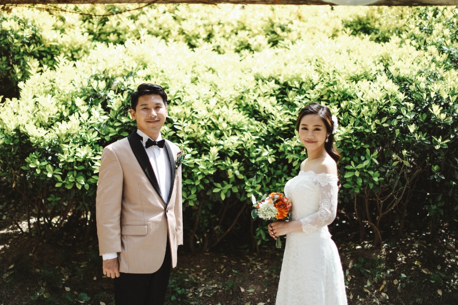 V&C: Hongkong Couple's Korea Pre-wedding Photoshoot at Kyung Hee University and Seoul Forest in Tulips Season by Beomsoo on OneThreeOneFour 9