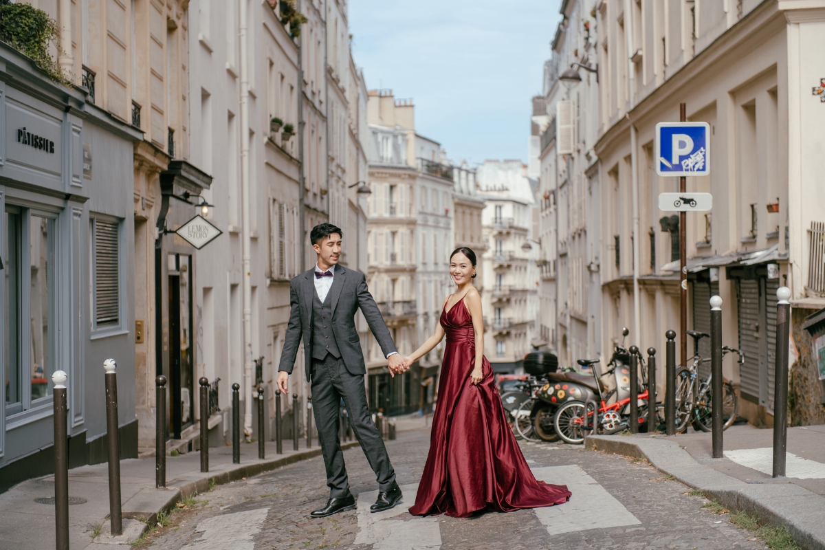 Paris Pre-wedding photoshoot Luxembourg Garden Palais-Royal Eiffel Tower Cafe Saint Honoré Wall of Love by Arnel on OneThreeOneFour 19