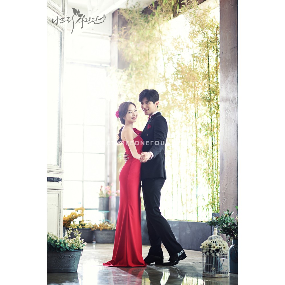 Korean Studio Pre-Wedding Photography: Studio by Nadri Studio on OneThreeOneFour 40