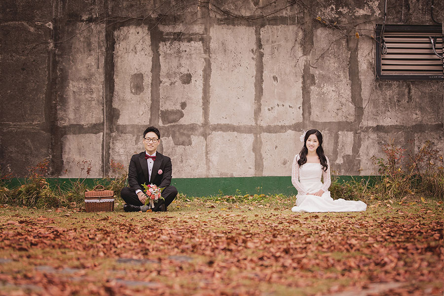 Korea Autumn Pre-Wedding Photoshoot At Seonyudo Park And Hanuel Park  by Junghoon  on OneThreeOneFour 6
