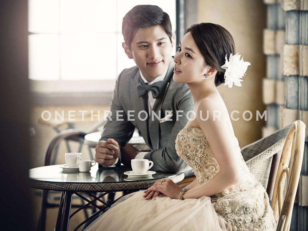 White | Korean Pre-wedding Photography by Pium Studio on OneThreeOneFour 19