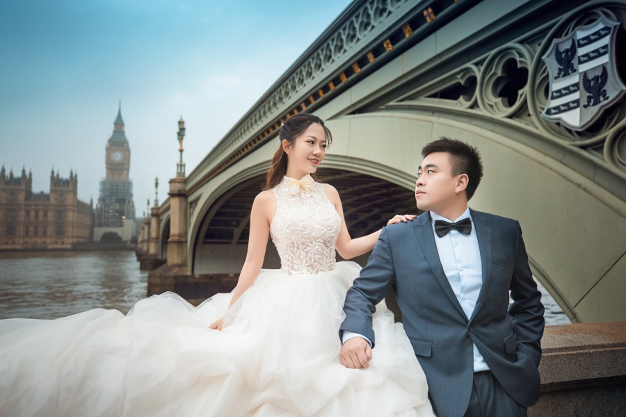 London Pre-Wedding Photoshoot At Big Ben, Tower Bridge And London Eye  by Dom  on OneThreeOneFour 14