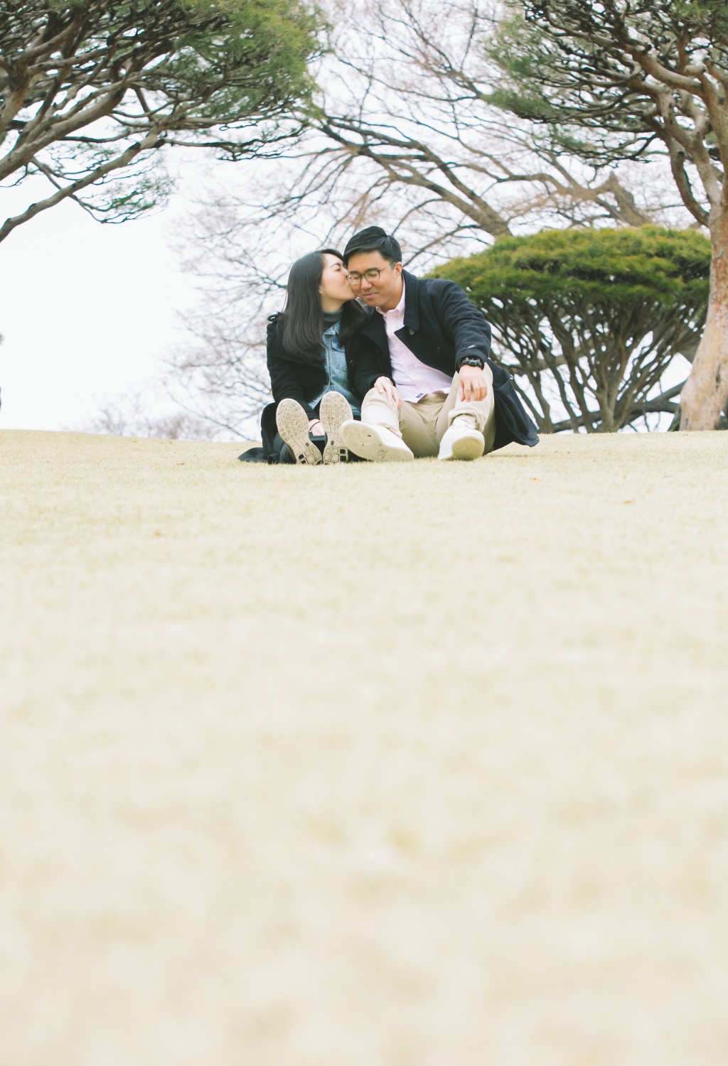Japan Tokyo Casual Couple Photoshoot And Surprise Proposal With Cherry Blossom by Hiro  on OneThreeOneFour 6