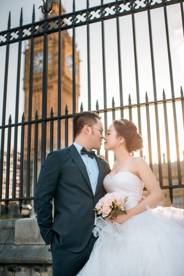 London Pre-Wedding Photoshoot At Big Ben, Westminster Abbey And Richmond Park  by Dom on OneThreeOneFour 5