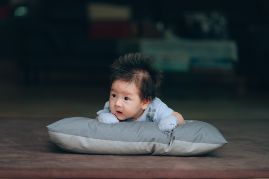 Singapore Family Photoshoot With Newborn Baby At Home by Toh on OneThreeOneFour 24
