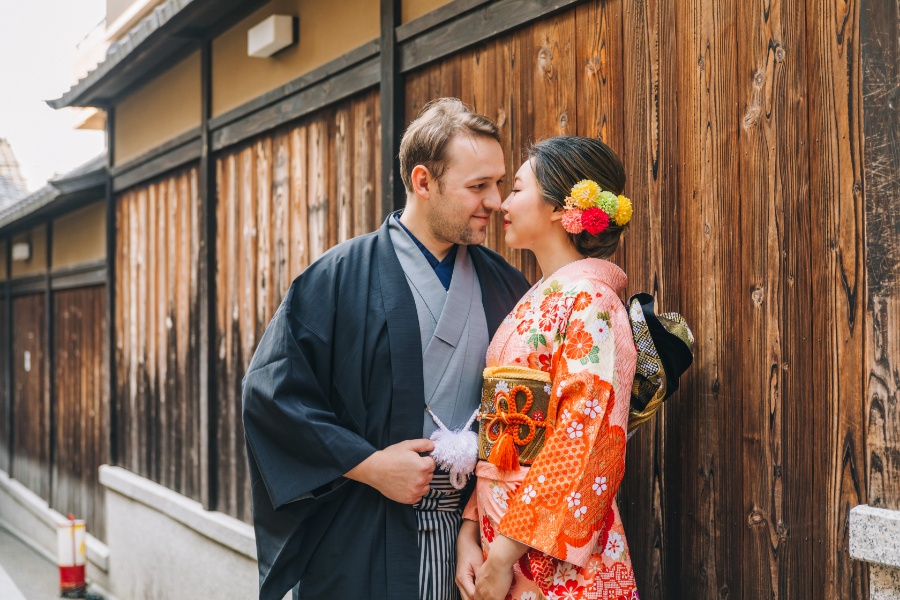 Kyoto Kimono Prewedding Photoshoot Higashiyama District Japan by Shu Hao on OneThreeOneFour 7