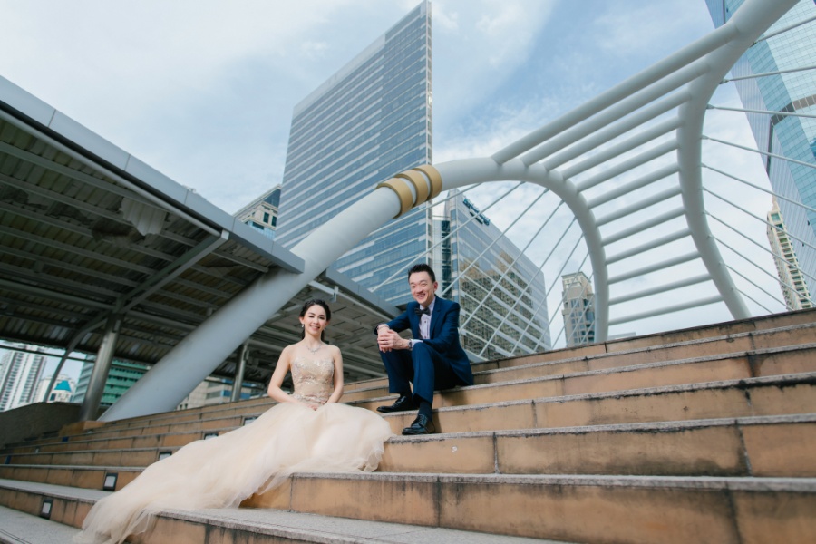 Bangkok Chong Nonsi and Chinatown Prewedding Photoshoot in Thailand by Sahrit on OneThreeOneFour 17